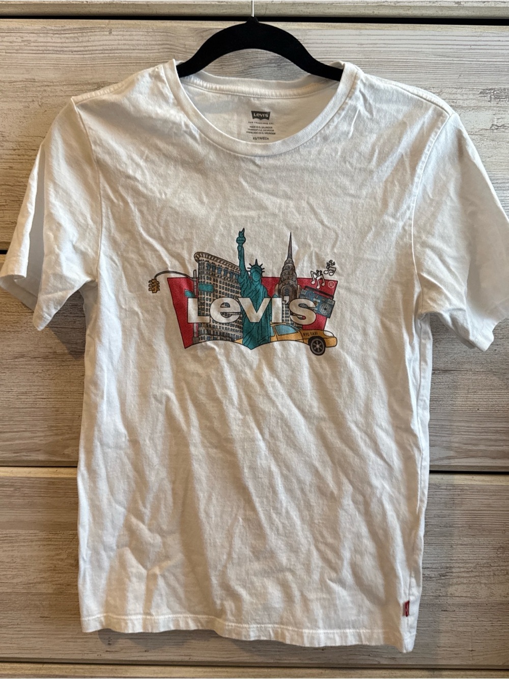 Levi's White Graphic NYC Skyline T-Shirt
